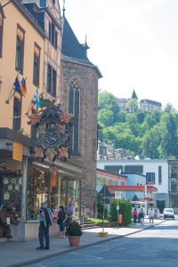 The worldâ€™s largest free-hanging cuckoo clock in St. Goar